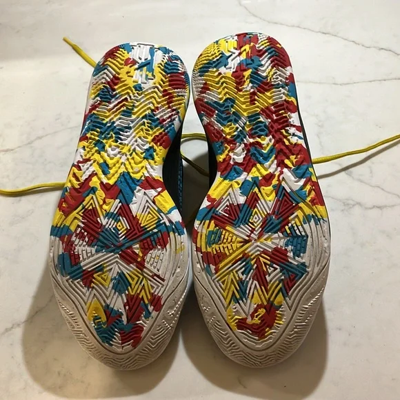 Nike basketball shoes - Picture 4 of 4